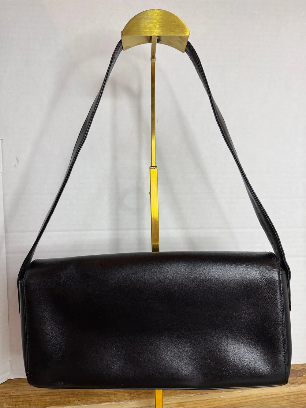 Eddie Bauer Black Genuine Leather Shoulder Bag Minimalist Shoulder Purse EUC